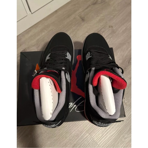 Jordan 4 Retro Bred 2019 SIZE 10.5 DS OG ALL - Picture 13 of 15